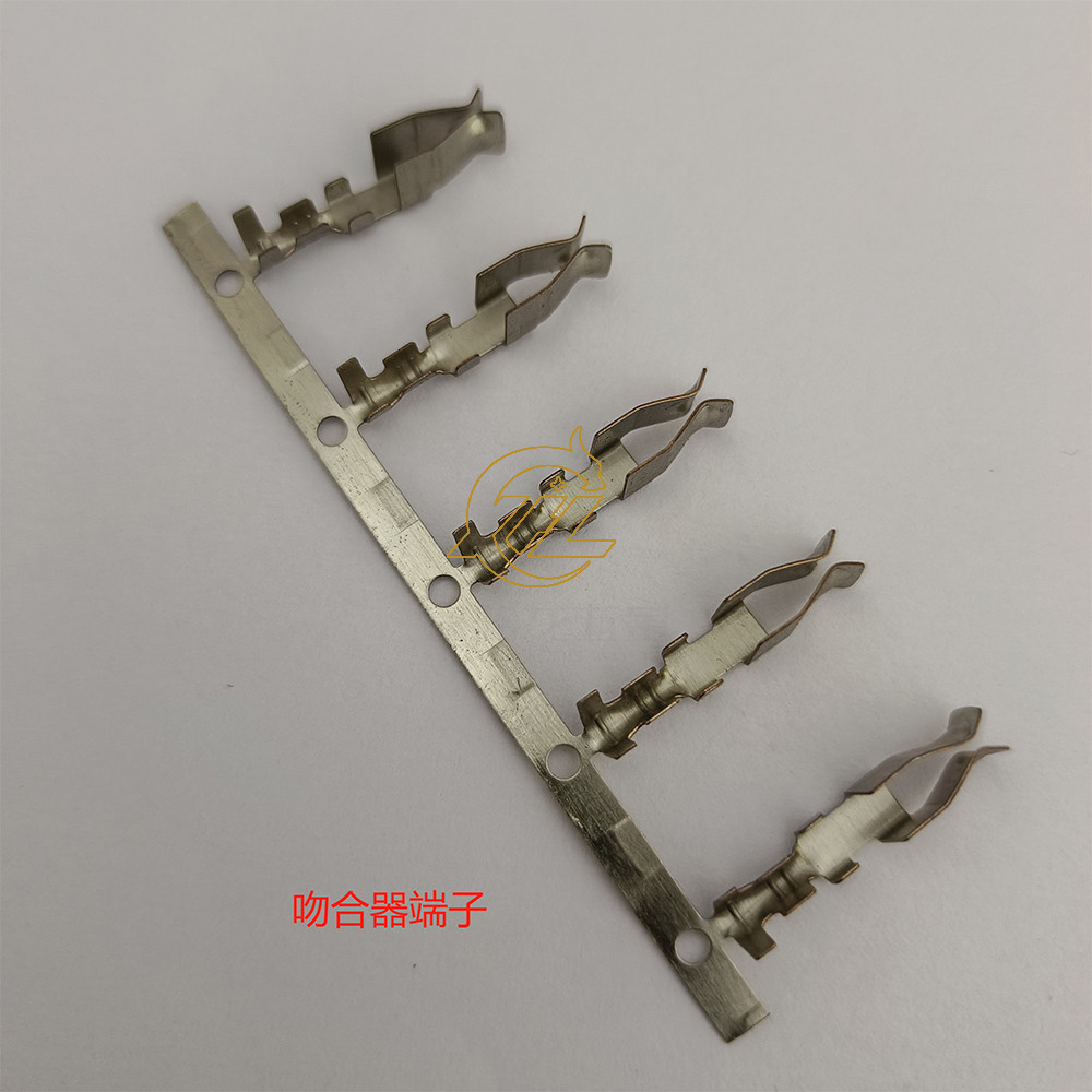 吻合器端子